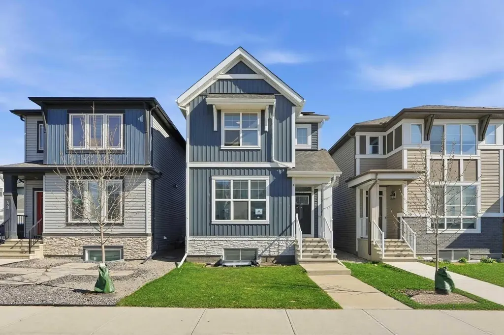 44 Amblefield Avenue NW Calgary AB T3P2C1
