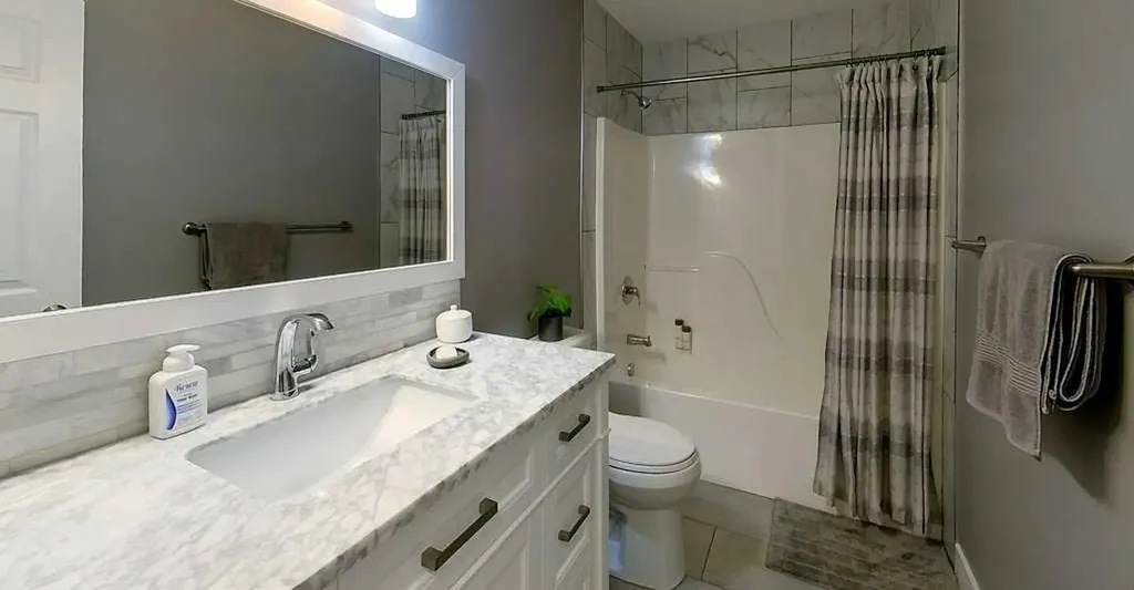 6218 12 Avenue S Edson AB T7E1Y5