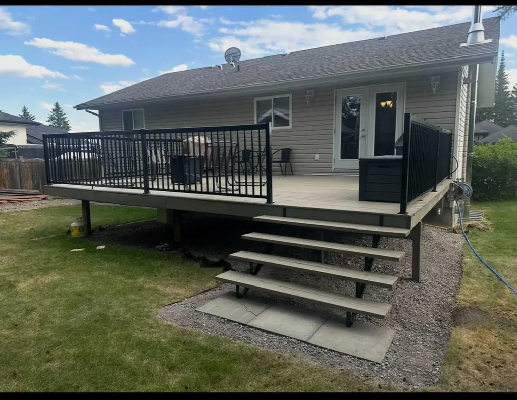 6218 12 Avenue S Edson AB T7E1Y5