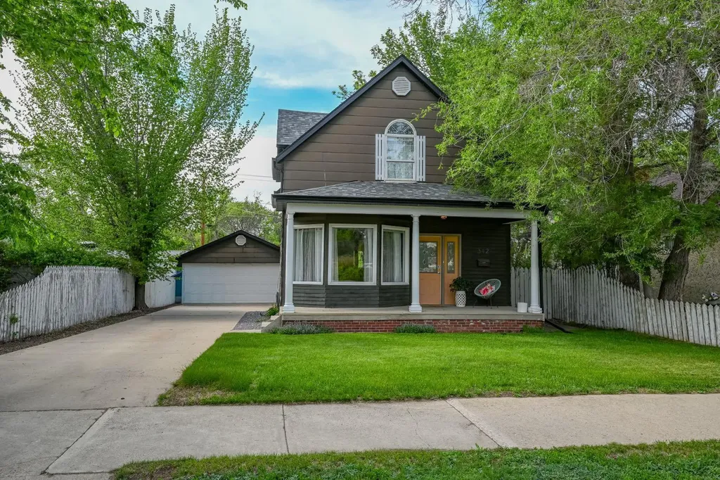 342 Cambridge Street SE Medicine Hat AB T1A0S8