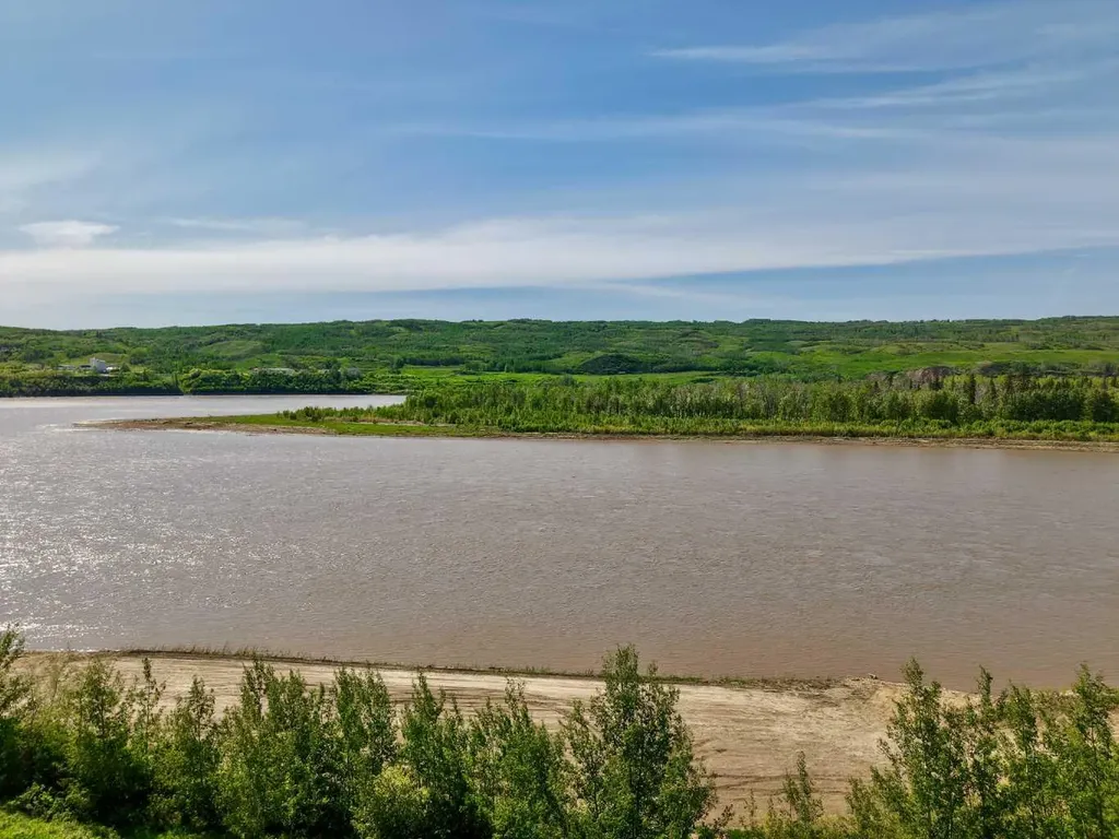 8301 94 Street Peace River AB T8S 1G1