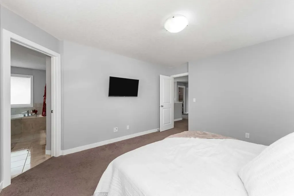 99 Brightoncrest Point SE Calgary AB T2Z5A7