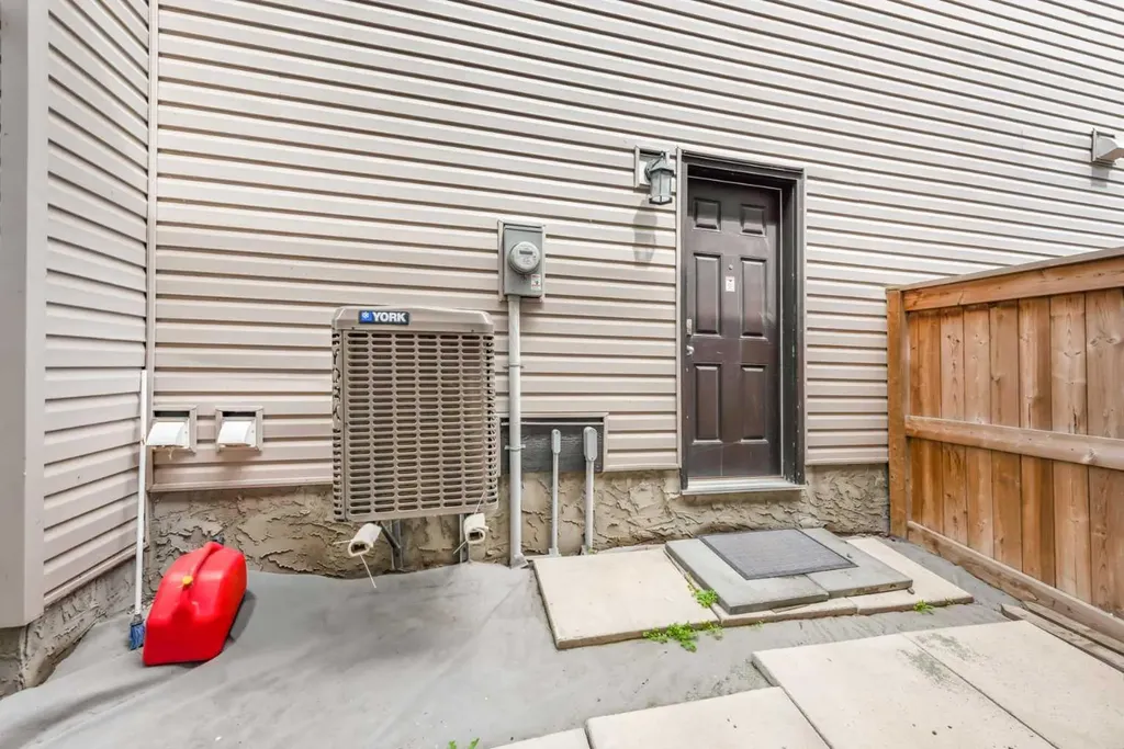 99 Brightoncrest Point SE Calgary AB T2Z5A7