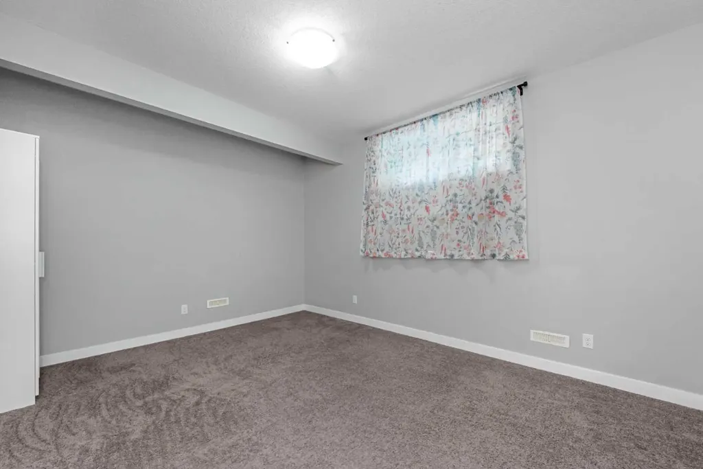 99 Brightoncrest Point SE Calgary AB T2Z5A7