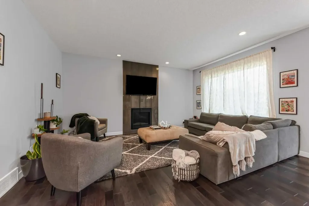 99 Brightoncrest Point SE Calgary AB T2Z5A7