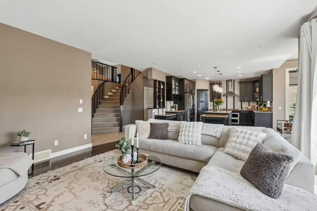 92 Panatella Crescent NW Calgary AB T3K 0H4