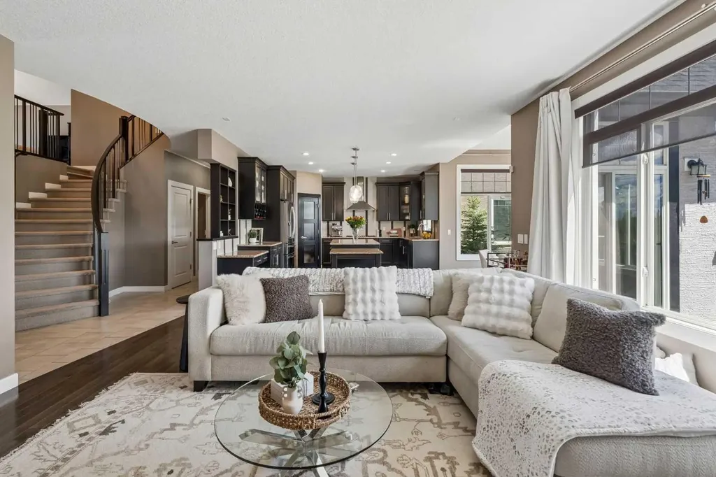 92 Panatella Crescent NW Calgary AB T3K 0H4