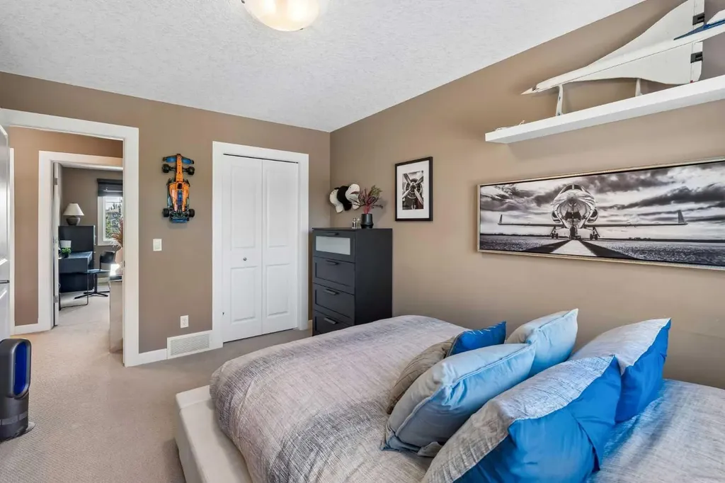 92 Panatella Crescent NW Calgary AB T3K 0H4
