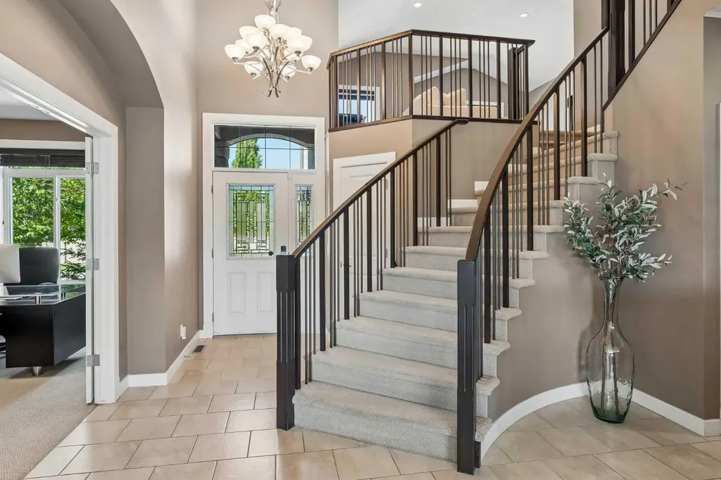 92 Panatella Crescent NW Calgary AB T3K 0H4