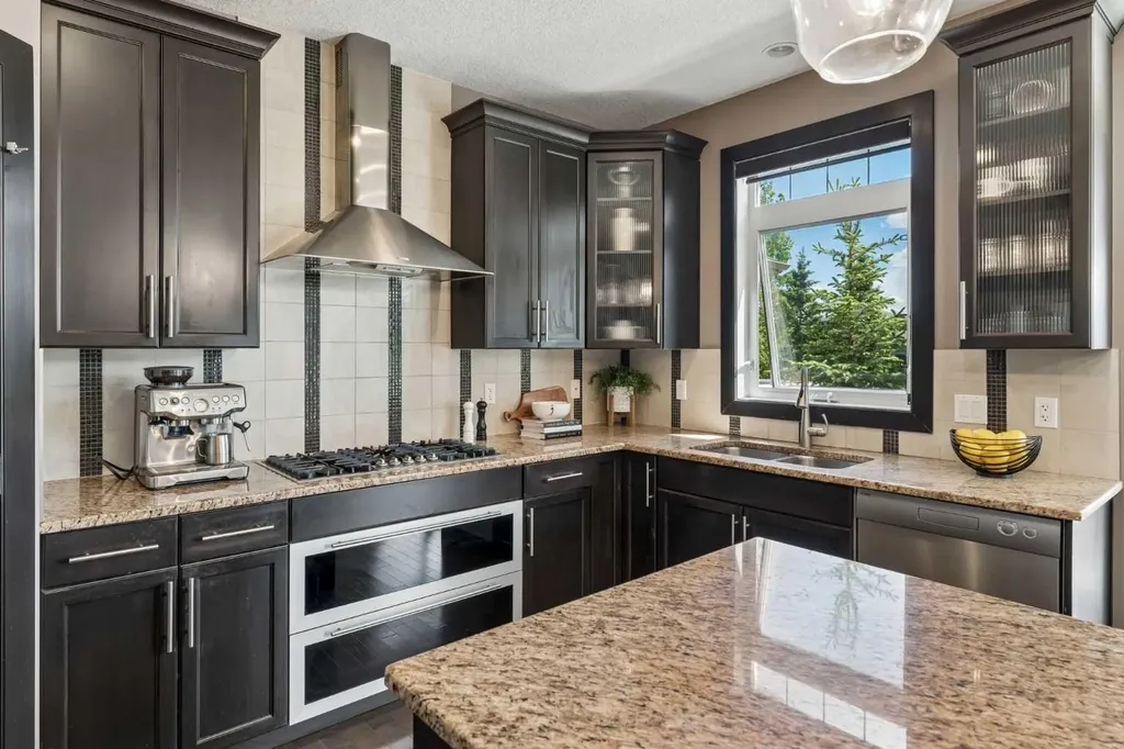 92 Panatella Crescent NW Calgary AB T3K 0H4