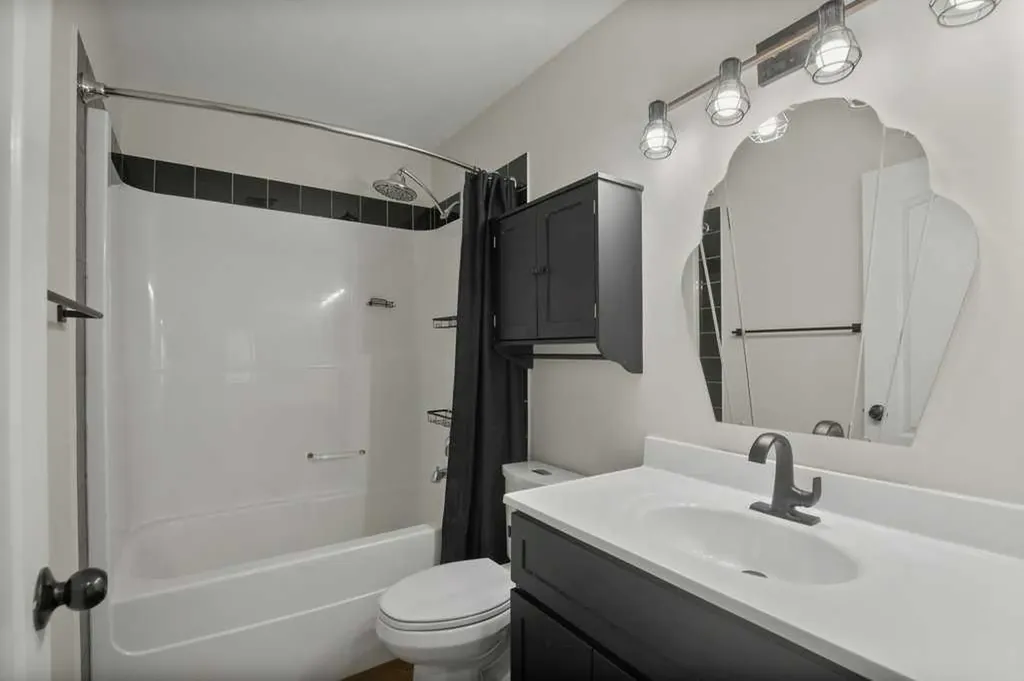 658 Red Oak Close Springbrook AB T4S 0B5