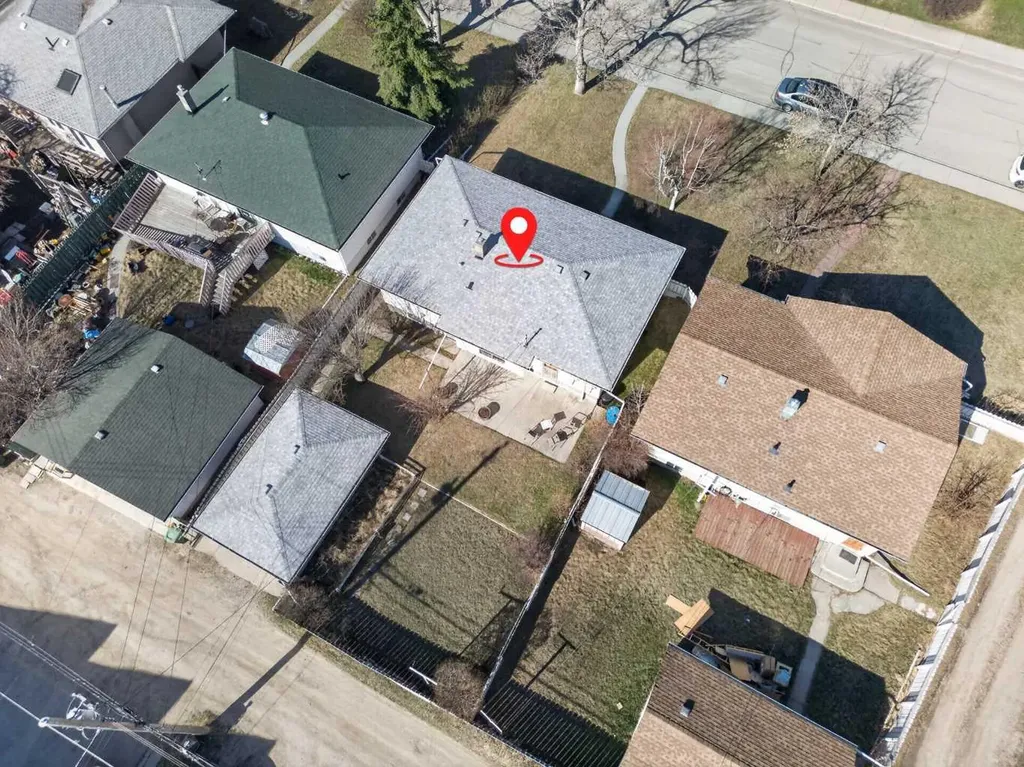2416 38 Street SW Calgary AB T3E 3E5