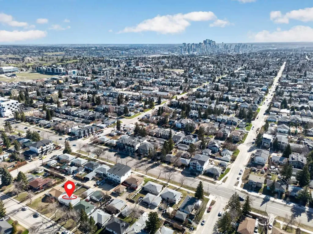 2416 38 Street SW Calgary AB T3E 3E5