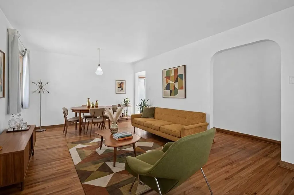 2416 38 Street SW Calgary AB T3E 3E5