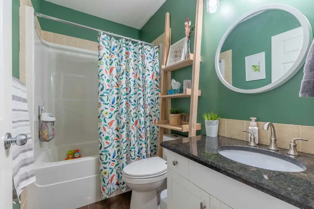 293 Heritage Boulevard W Lethbridge AB T1K 7M5