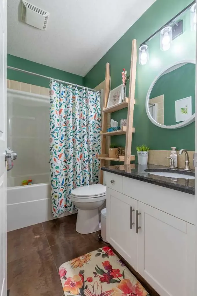 293 Heritage Boulevard W Lethbridge AB T1K 7M5
