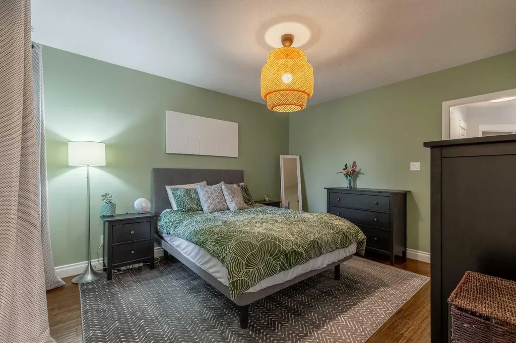 293 Heritage Boulevard W Lethbridge AB T1K 7M5