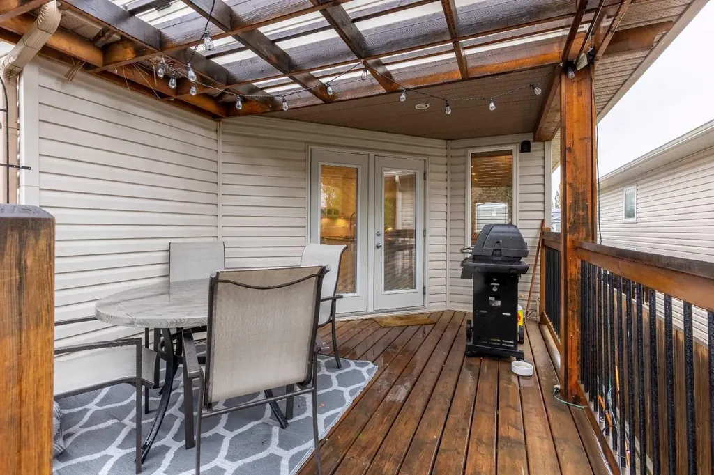 293 Heritage Boulevard W Lethbridge AB T1K 7M5