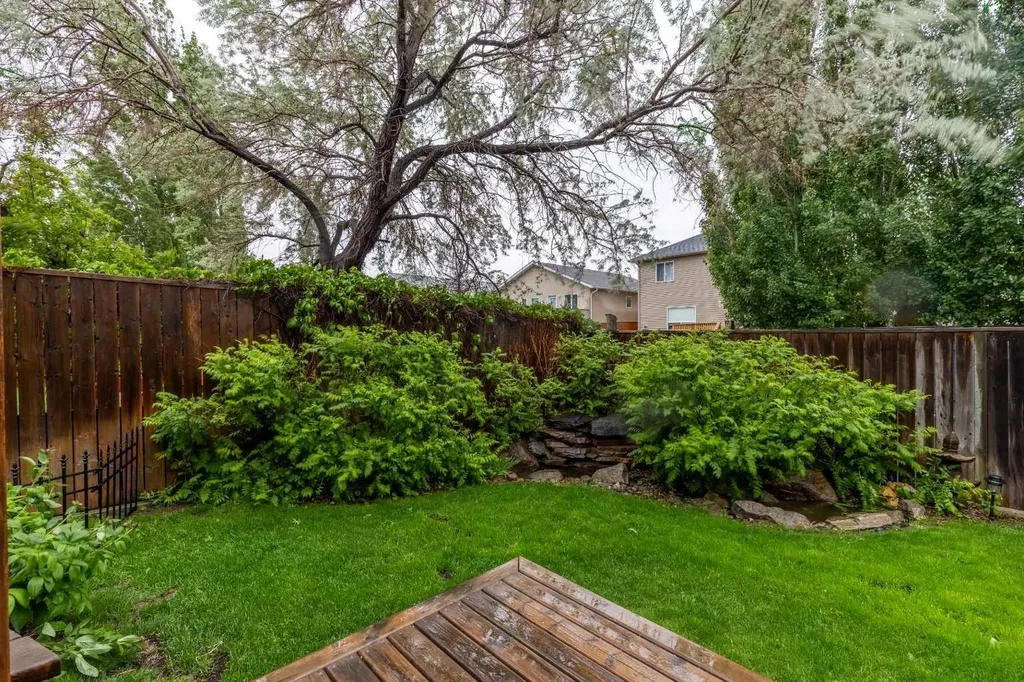 293 Heritage Boulevard W Lethbridge AB T1K 7M5