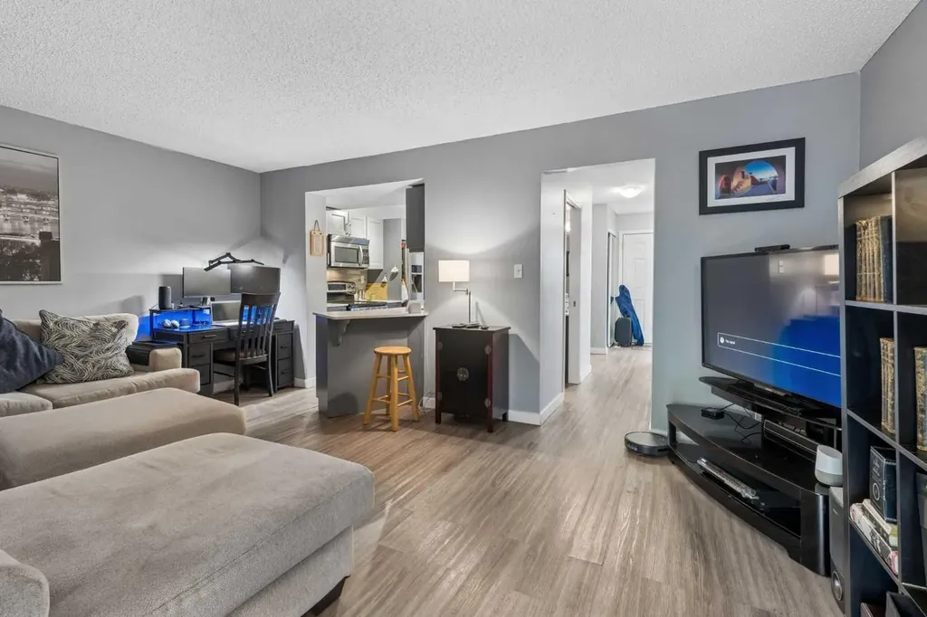 4810 40 Avenue SW Calgary AB T3E 1E5