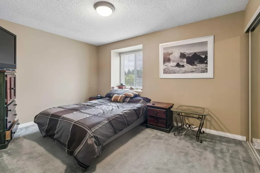 4810 40 Avenue SW Calgary AB T3E 1E5