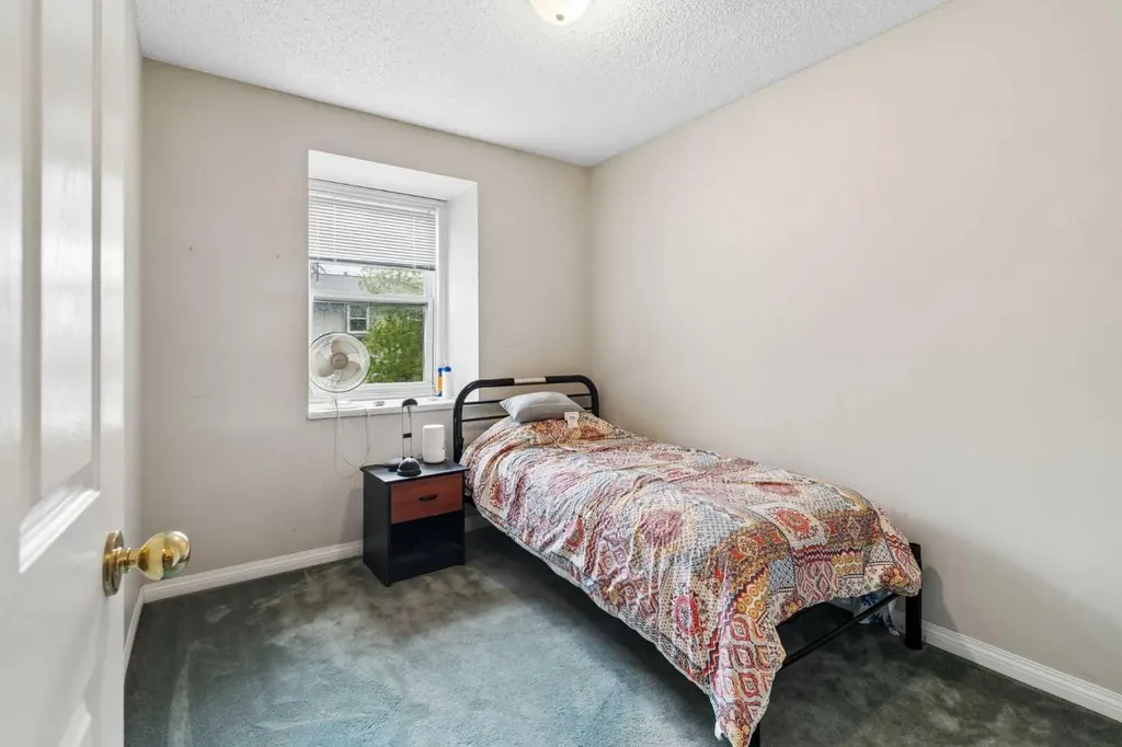 4810 40 Avenue SW Calgary AB T3E 1E5