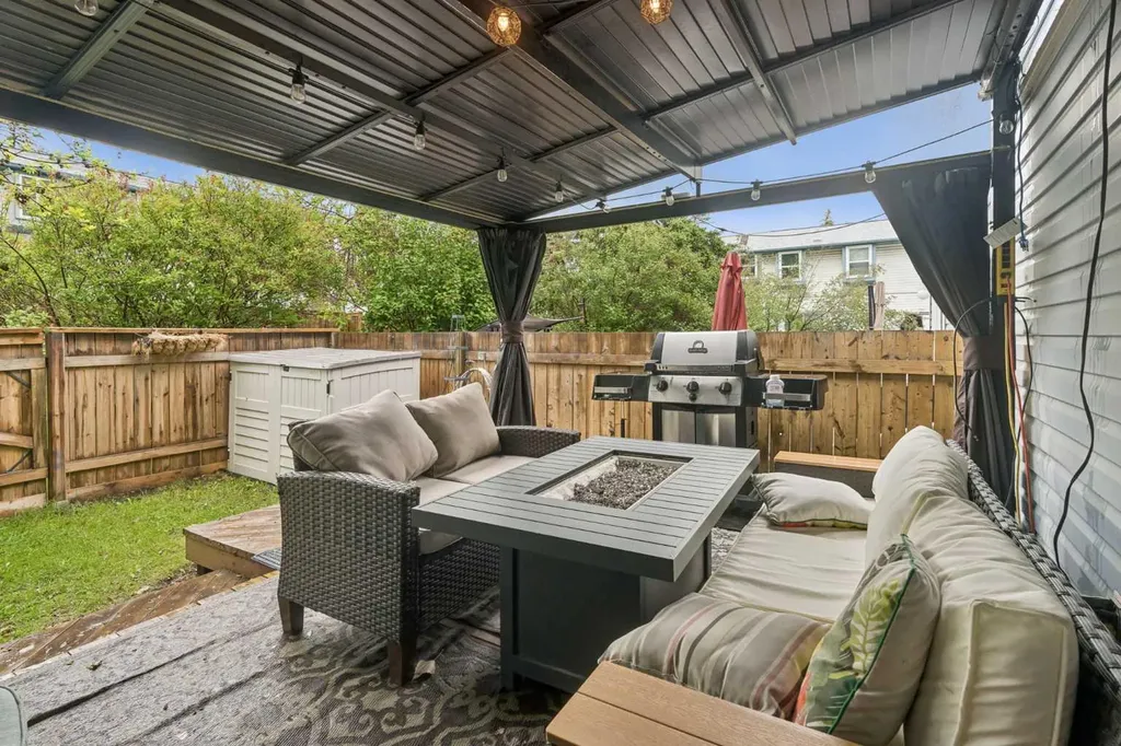4810 40 Avenue SW Calgary AB T3E 1E5