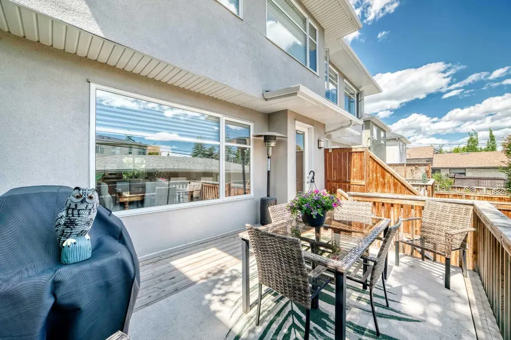 2010 32 Street SW Calgary AB T3E 2R3