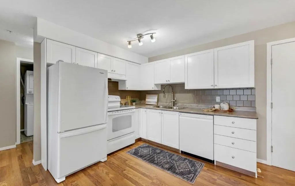 1632 Saamis Drive NW Medicine Hat AB T1C 4X3