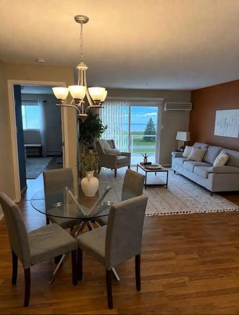 1632 Saamis Drive NW Medicine Hat AB T1B 4X3