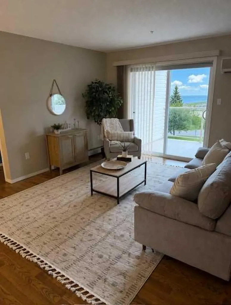 1632 Saamis Drive NW Medicine Hat AB T1C 4X3