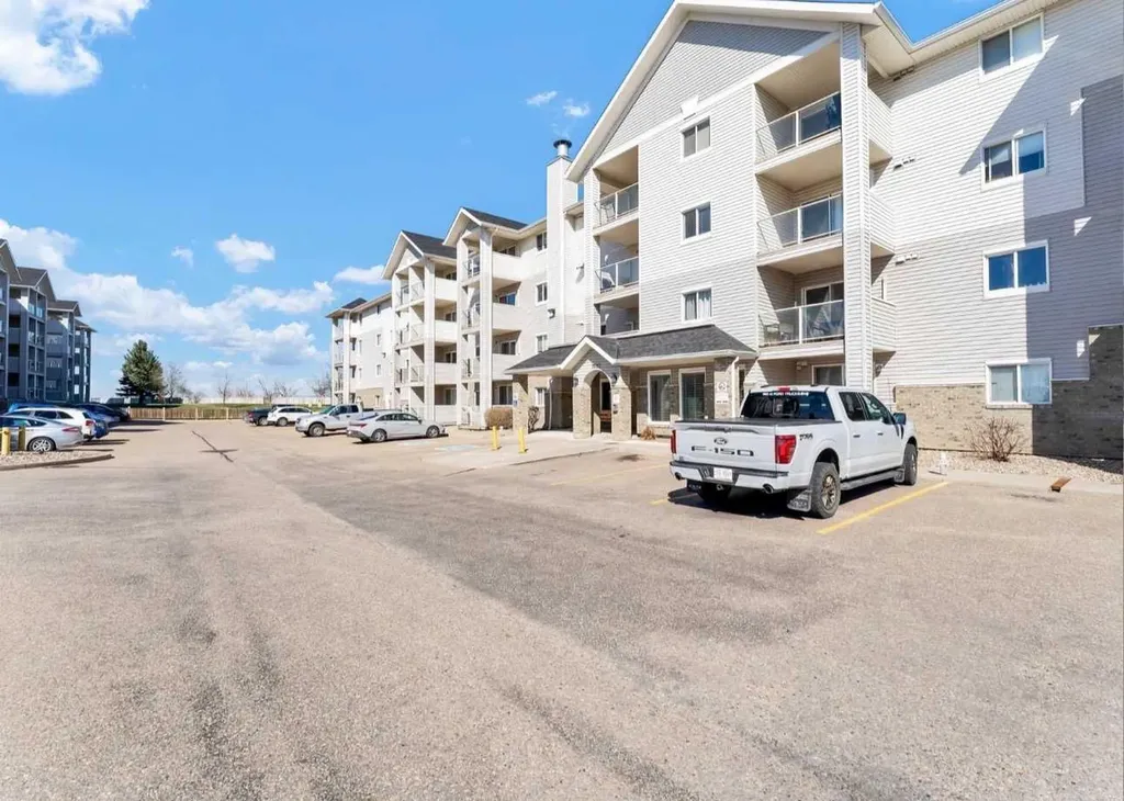 1632 Saamis Drive NW Medicine Hat AB T1B 4X3