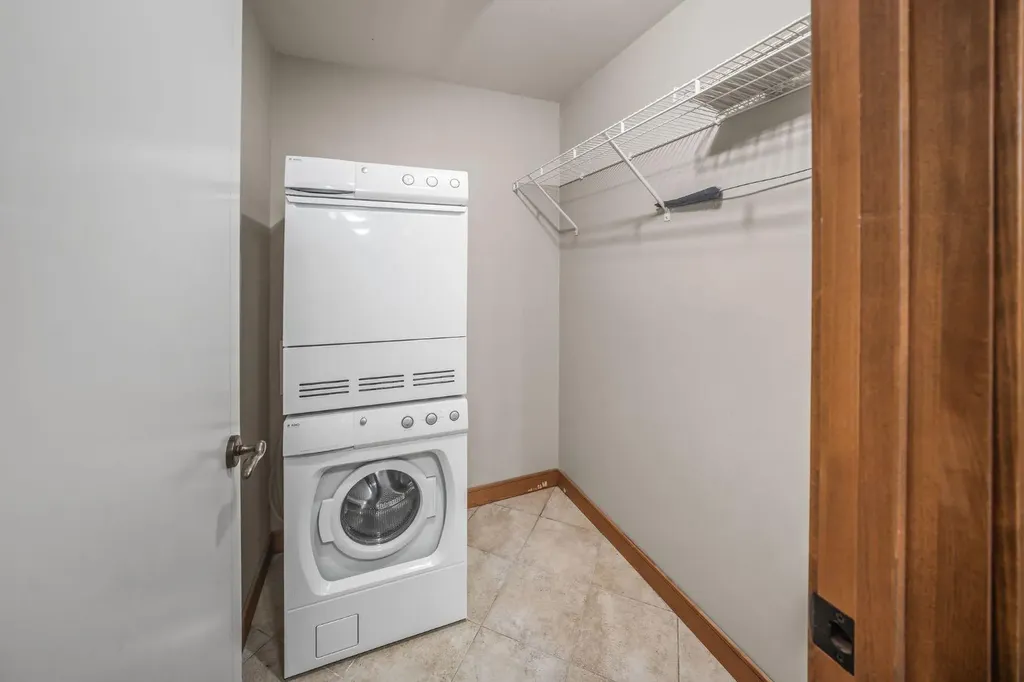 315 50 Avenue SW Calgary AB T2S 1H3