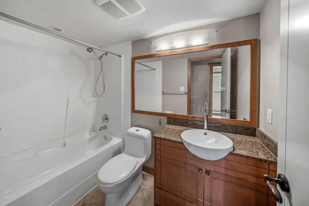 315 50 Avenue SW Calgary AB T2S 1H3