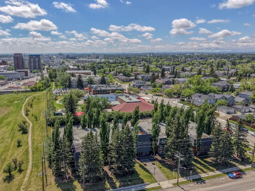 315 50 Avenue SW Calgary AB T2S 1H3