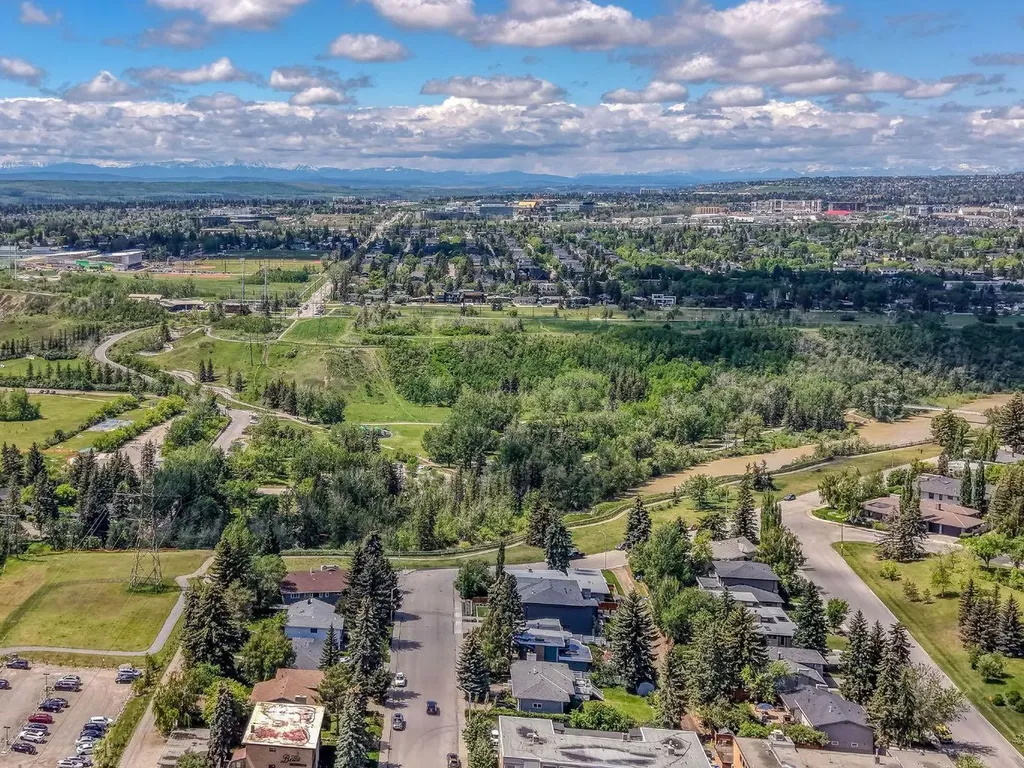 315 50 Avenue SW Calgary AB T2S 1H3