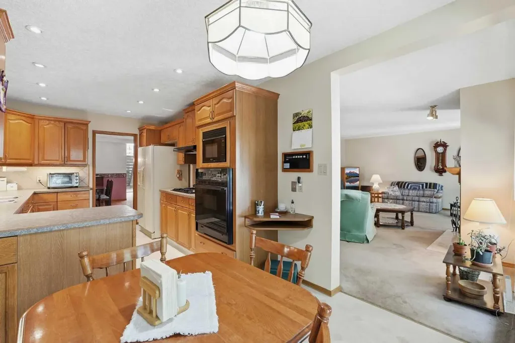 22A Woodmeadow Close SW Calgary AB T2W 4L8