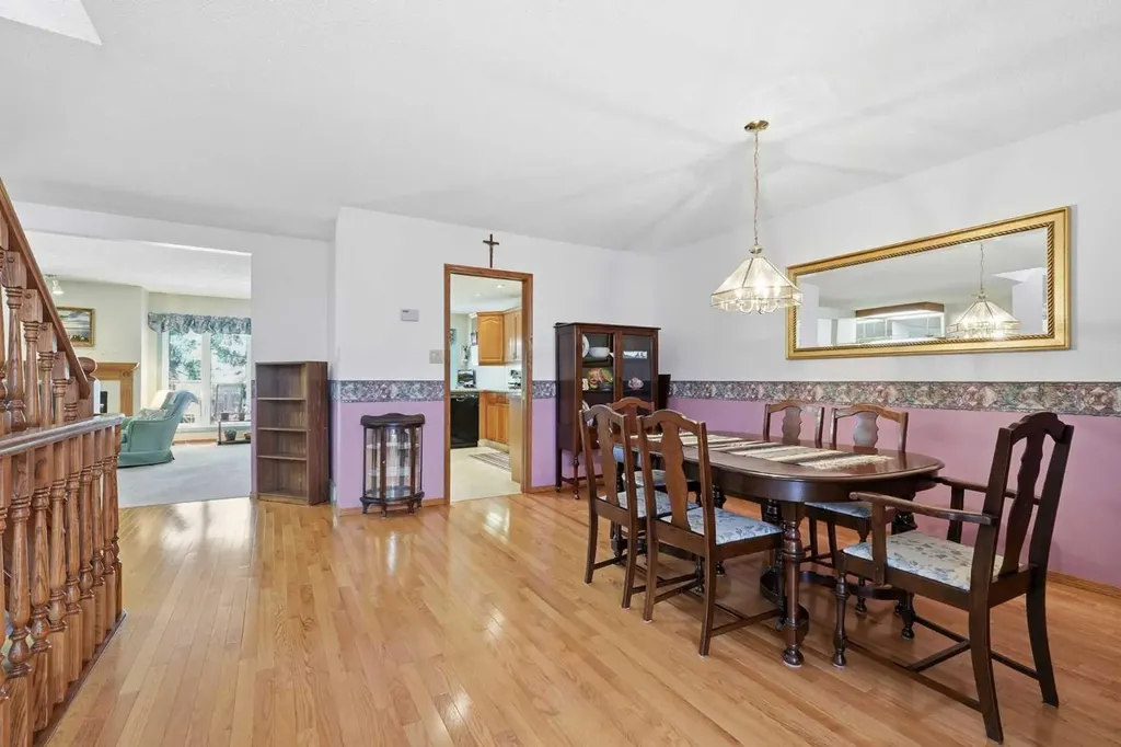 22A Woodmeadow Close SW Calgary AB T2W 4L8
