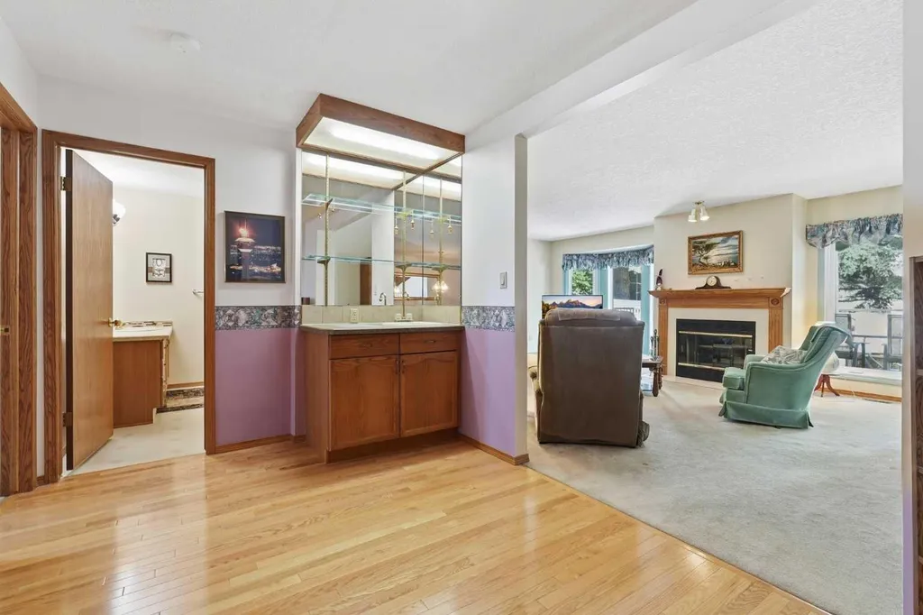 22A Woodmeadow Close SW Calgary AB T2W 4L8