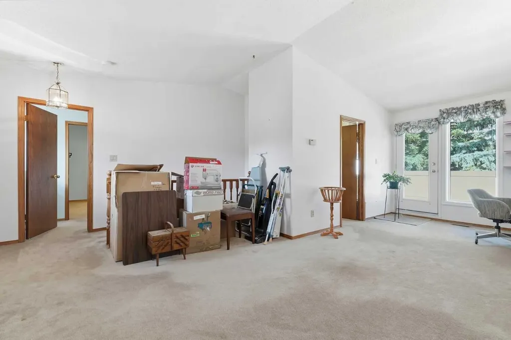 22A Woodmeadow Close SW Calgary AB T2W 4L8