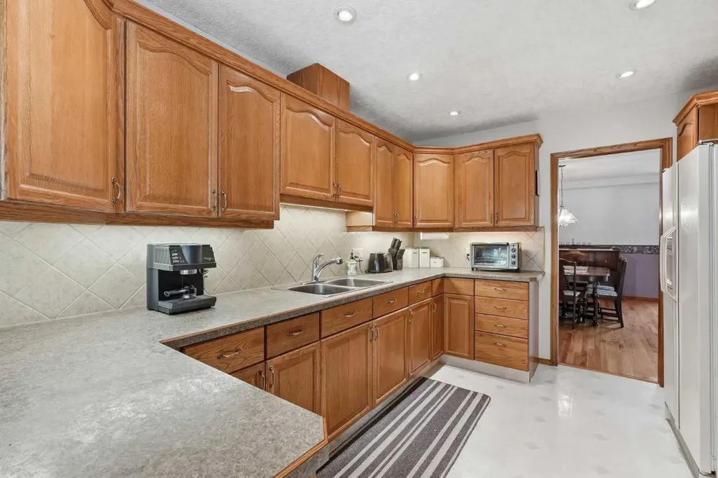 22A Woodmeadow Close SW Calgary AB T2W 4L8
