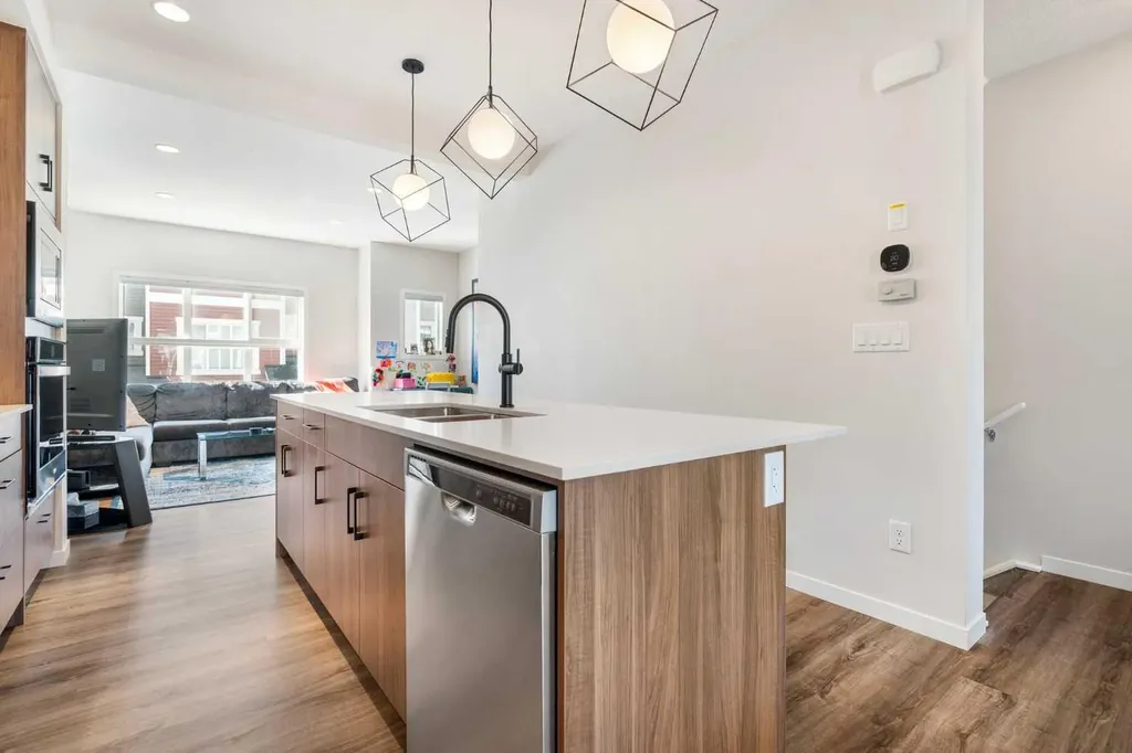 355 Nolancrest Heights NW Calgary AB T3R0Z9