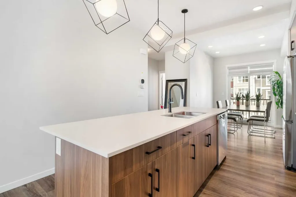355 Nolancrest Heights NW Calgary AB T3R0Z9