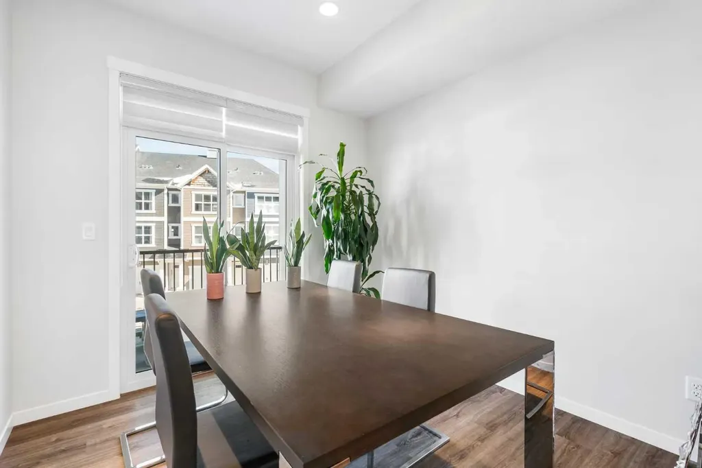 355 Nolancrest Heights NW Calgary AB T3R0Z9