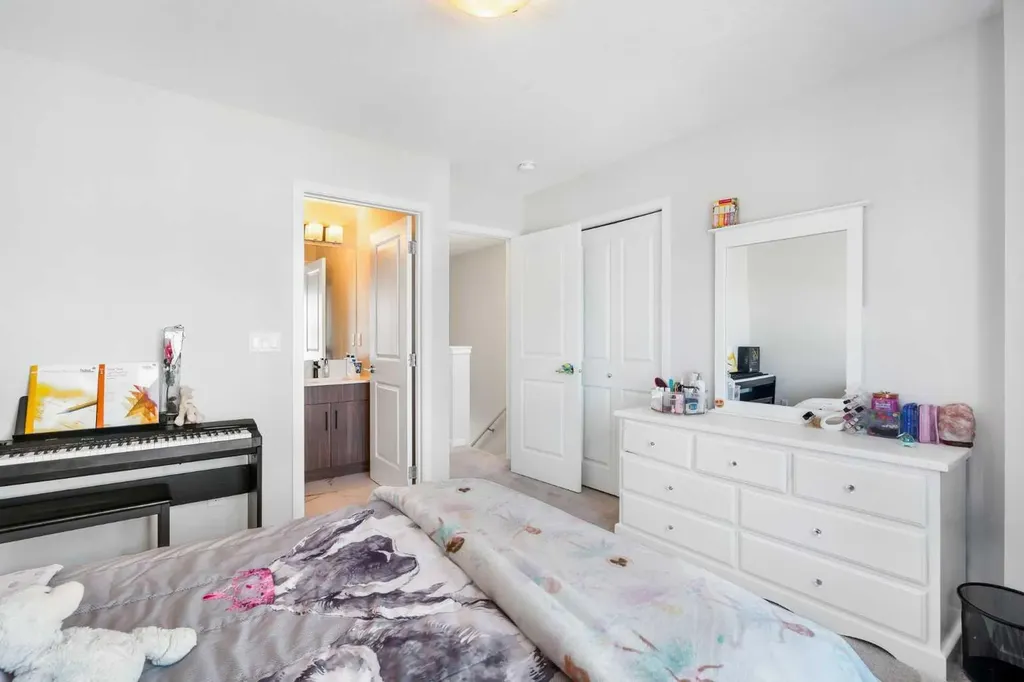 355 Nolancrest Heights NW Calgary AB T3R0Z9