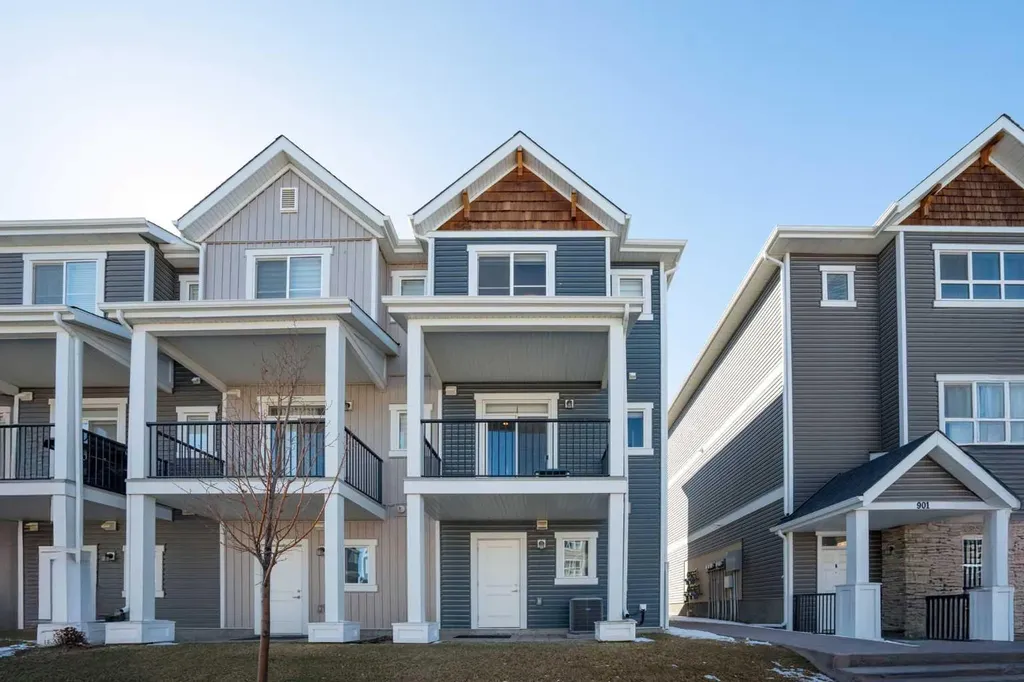 355 Nolancrest Heights NW Calgary AB T3R0Z9