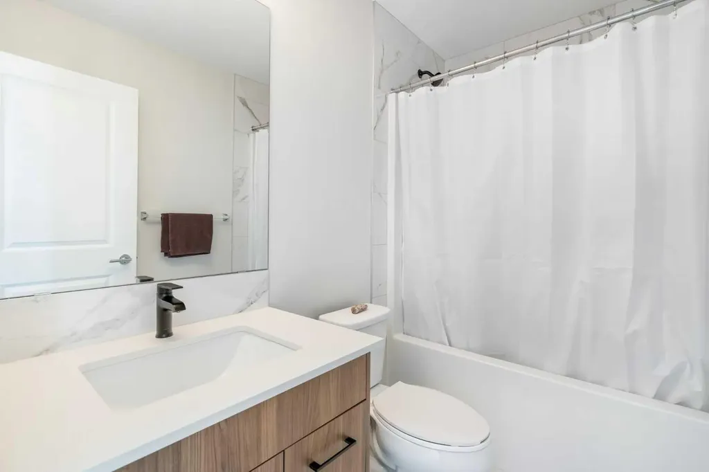 355 Nolancrest Heights NW Calgary AB T3R0Z9