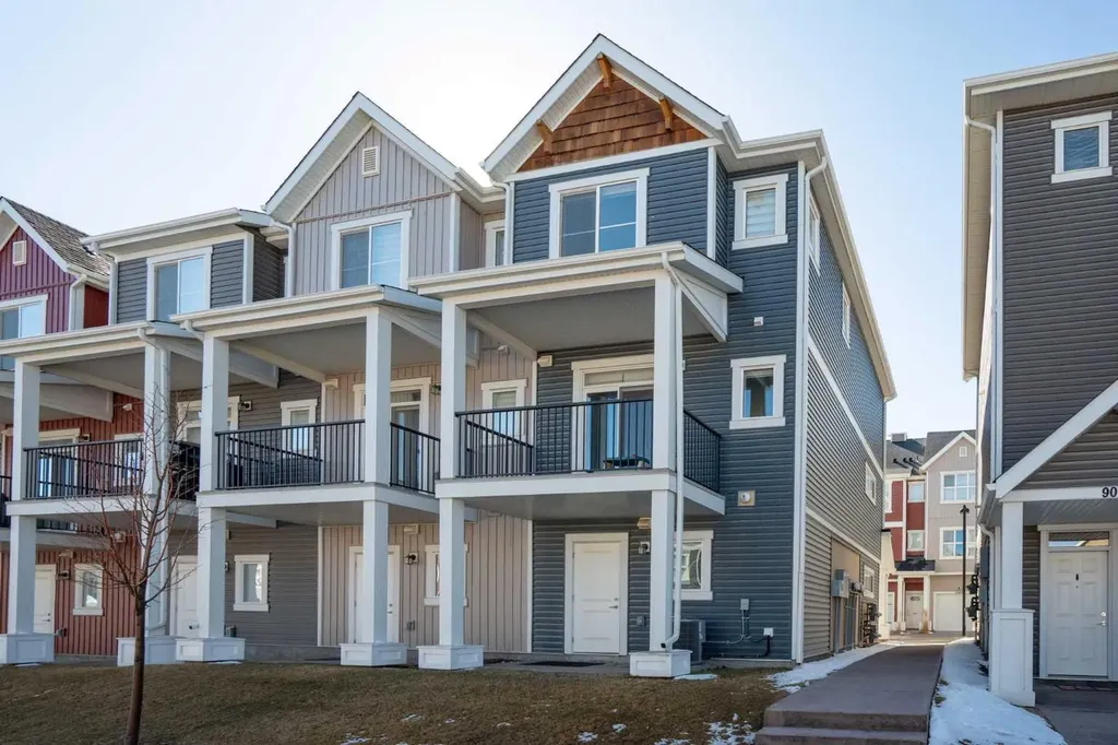 355 Nolancrest Heights NW Calgary AB T3R0Z9