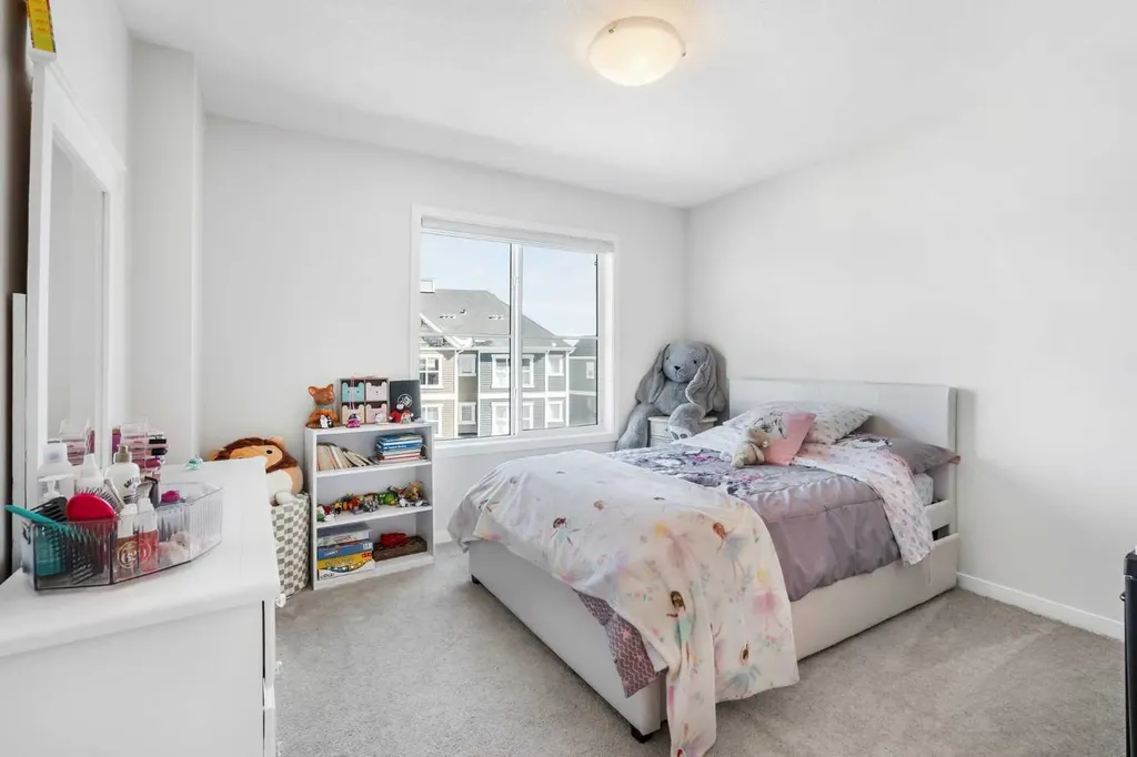 355 Nolancrest Heights NW Calgary AB T3R0Z9