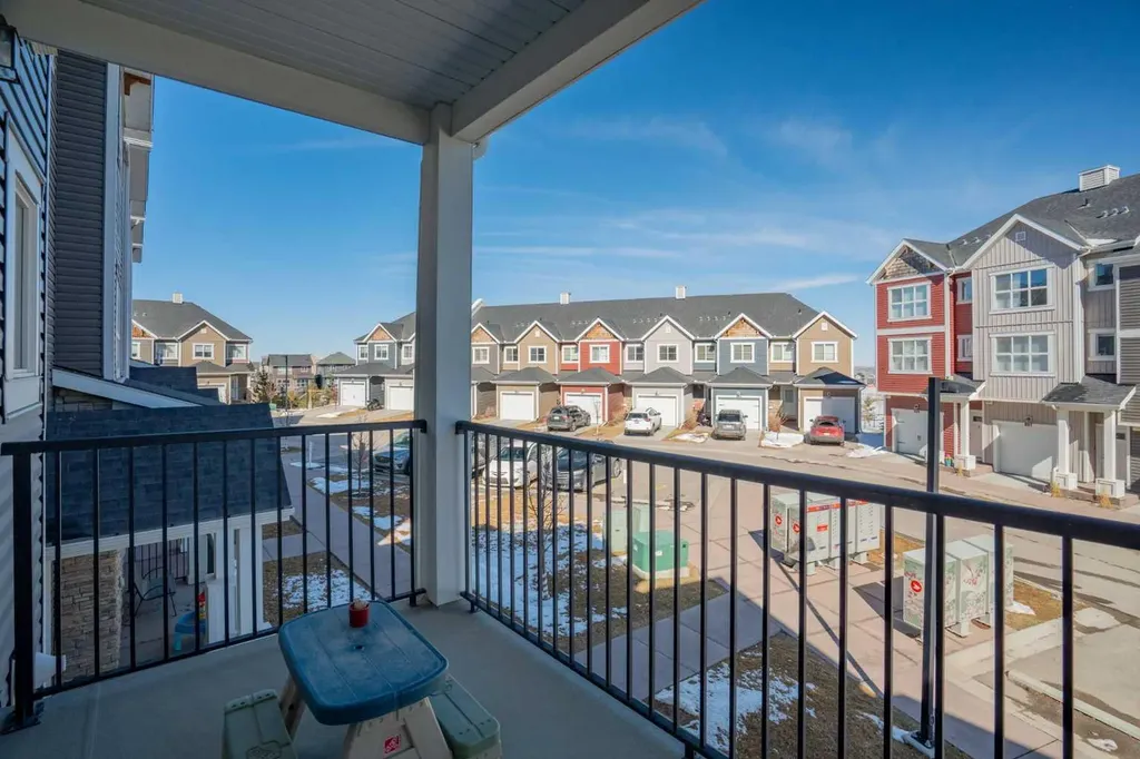 355 Nolancrest Heights NW Calgary AB T3R0Z9